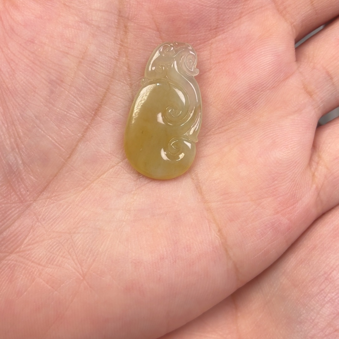 翡翠未镶嵌颈饰灵芝如意