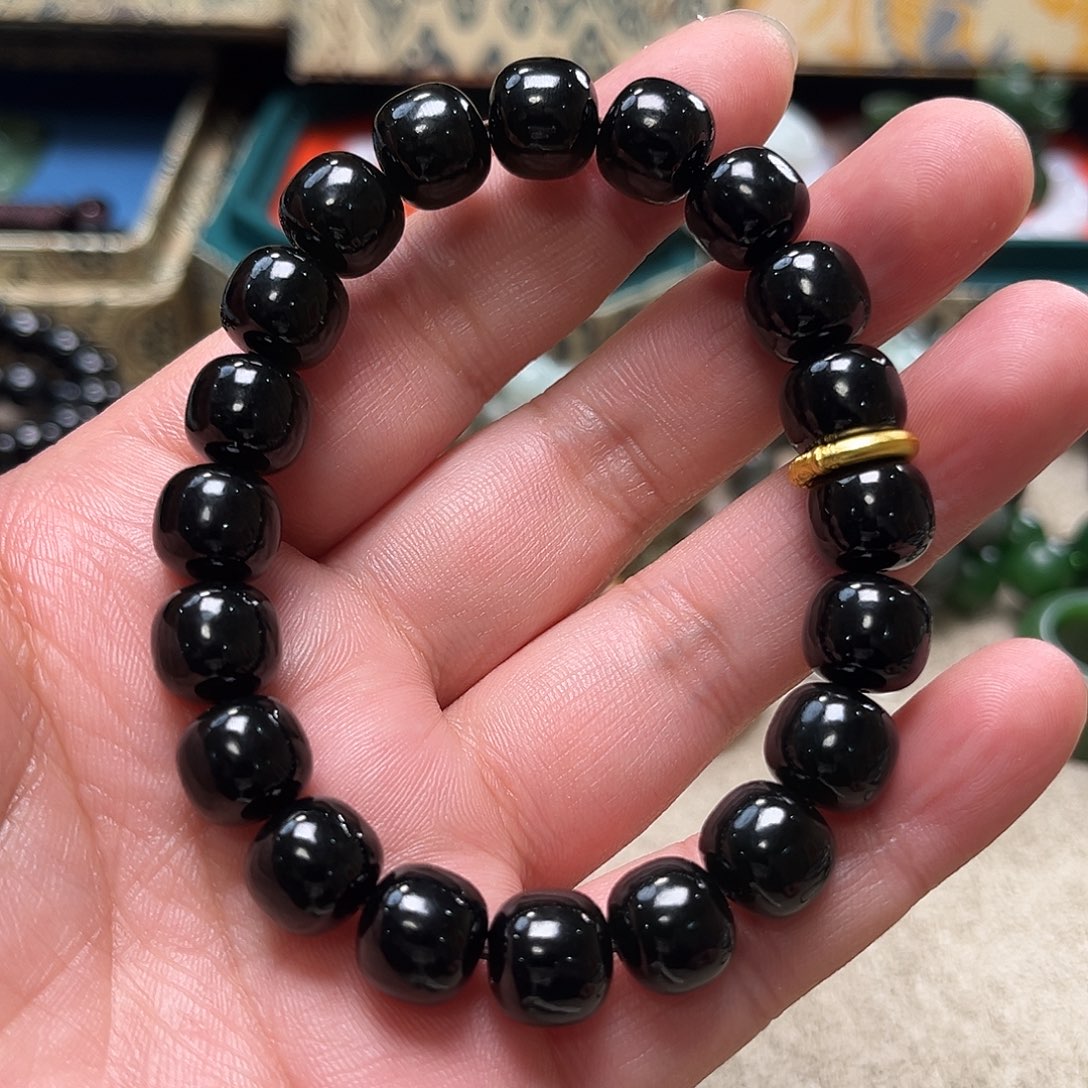 未镶嵌和田玉手链