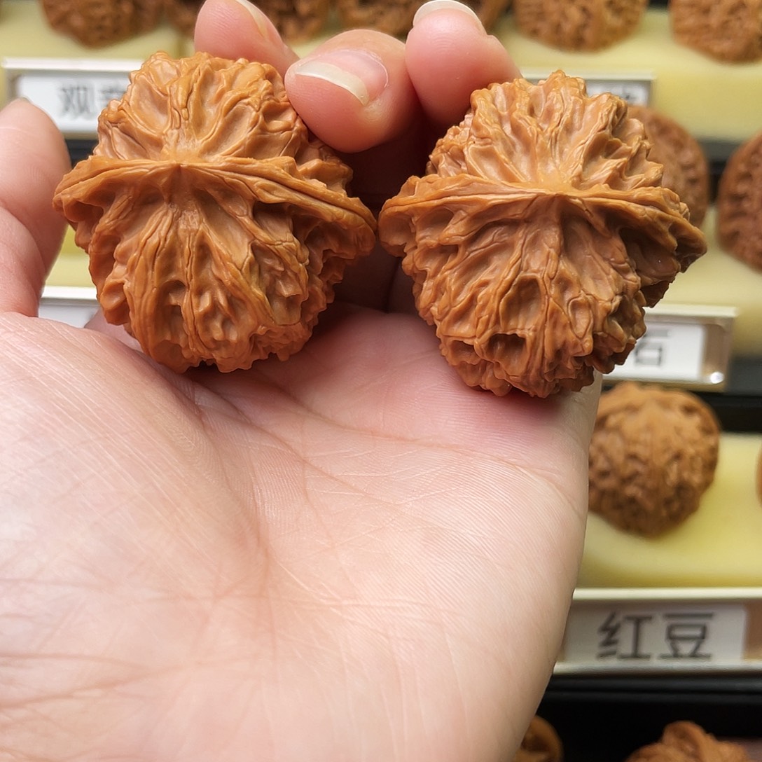 文玩核桃吊坠苹果园43尺942