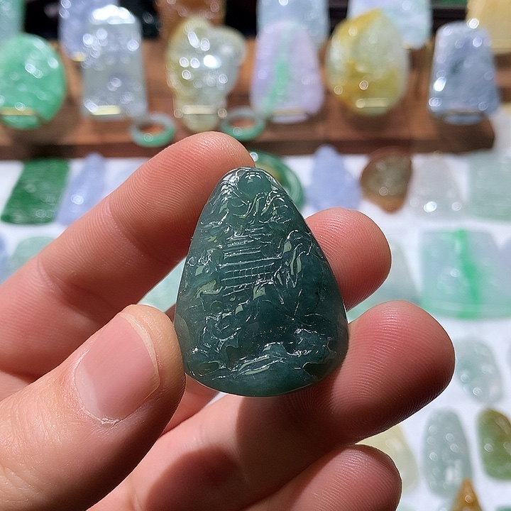 翡翠颈饰未镶嵌挂件