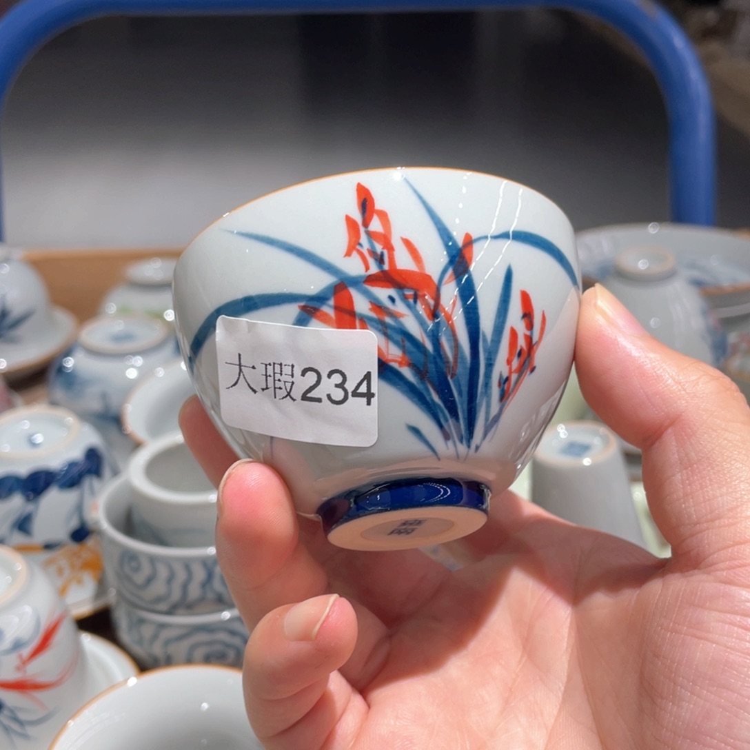 釉下手绘茶具微瑕
