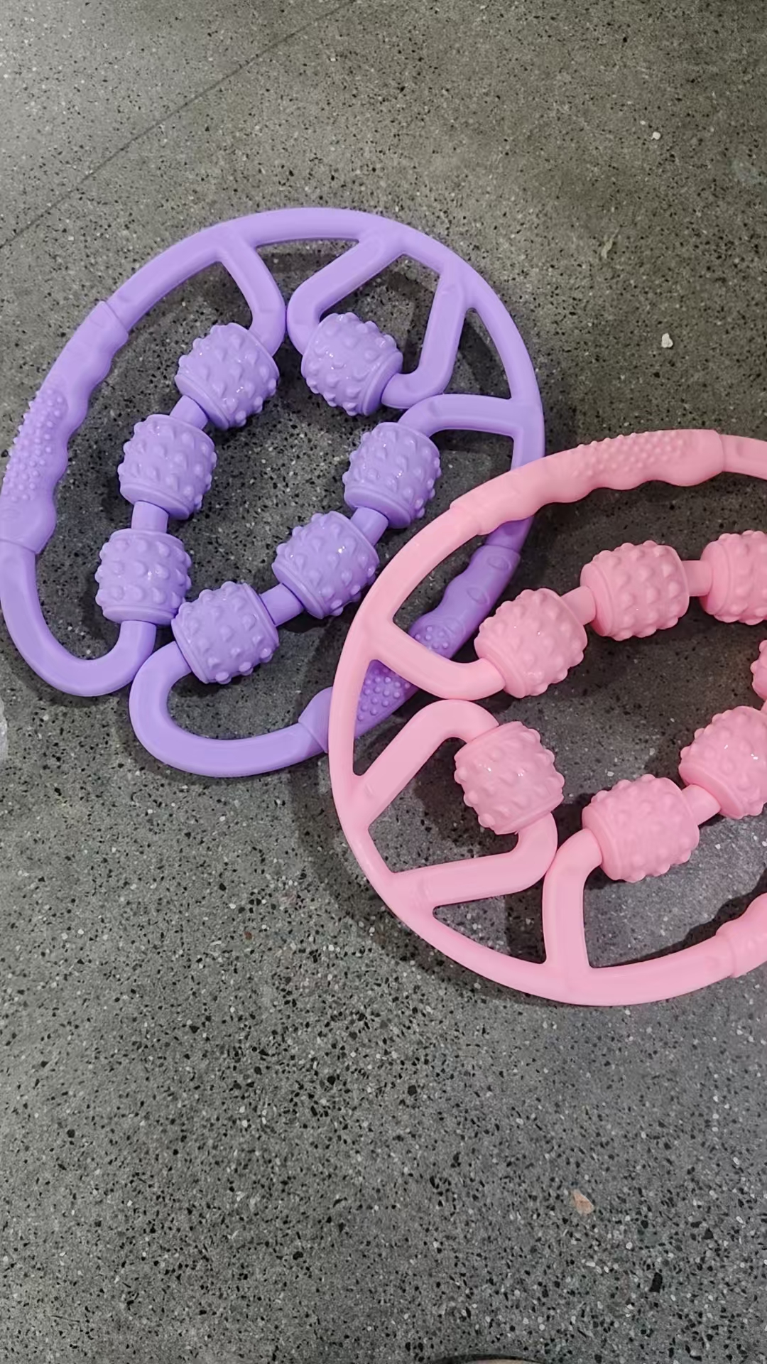 多色滚轮按摩按摩器发1个