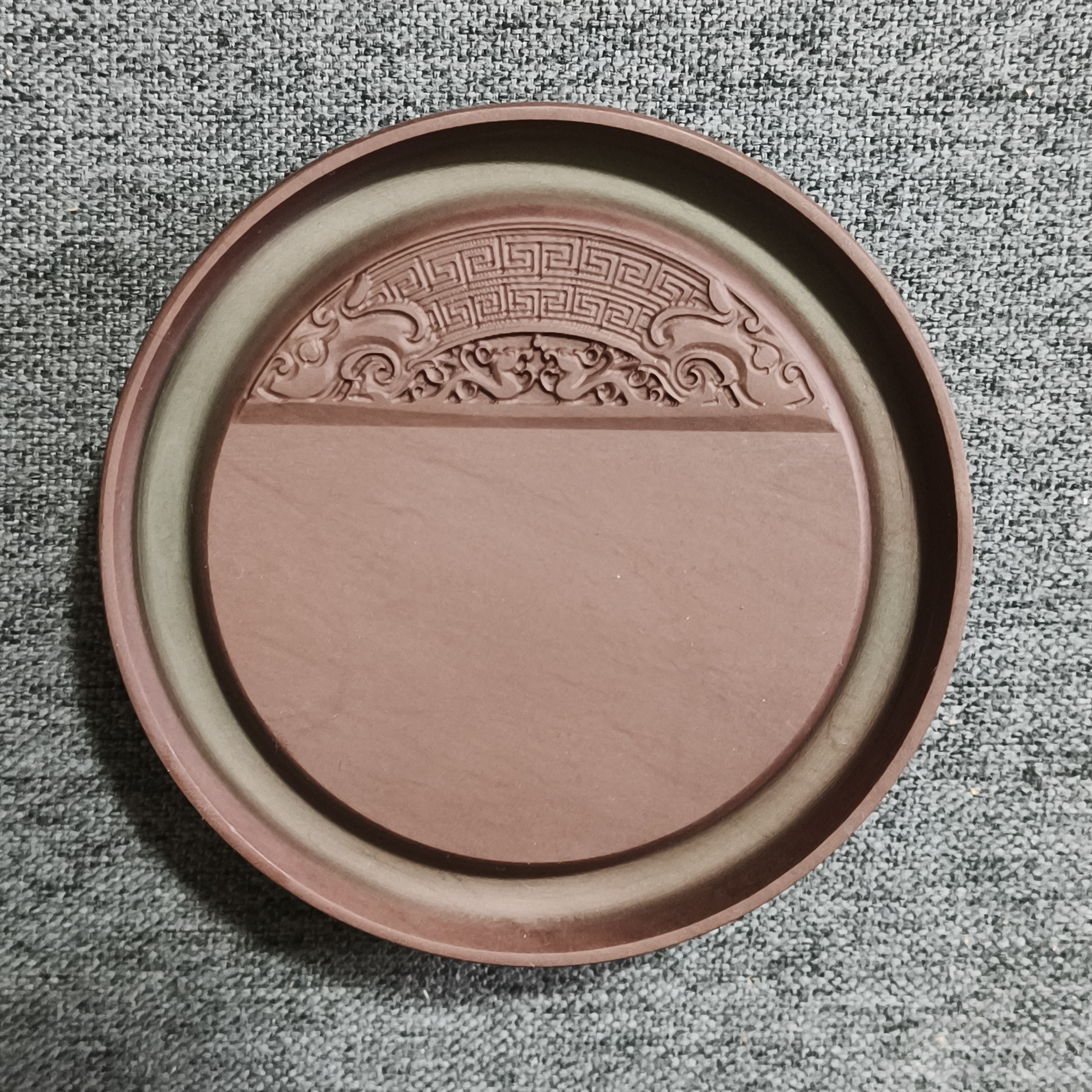 甘肃洮砚，西江双色兽纹砚，尺寸9.5*9.5*2.7厘米