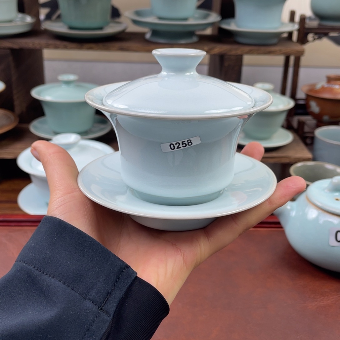 虎*哥微瑕258号………$