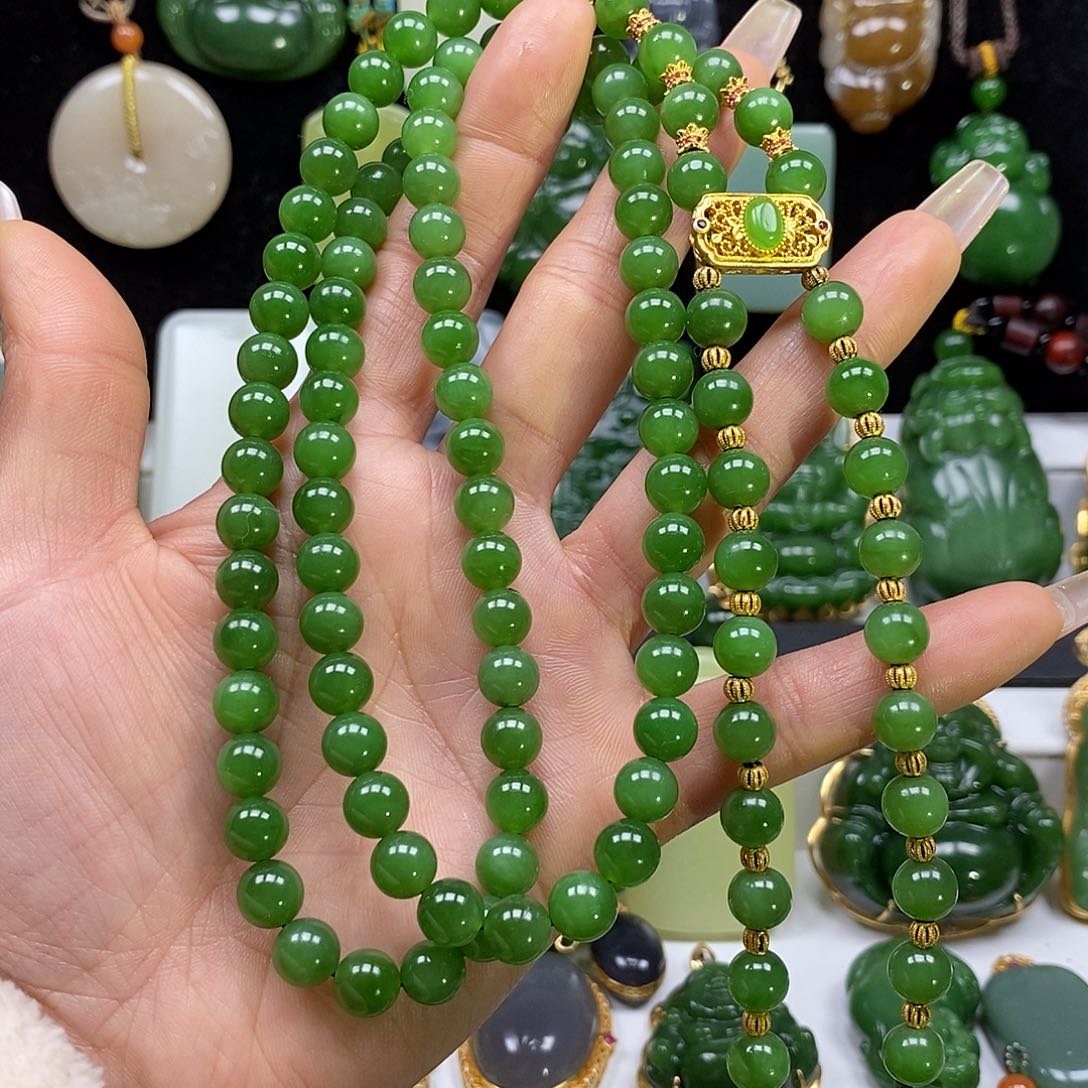 和田玉颈饰未镶嵌