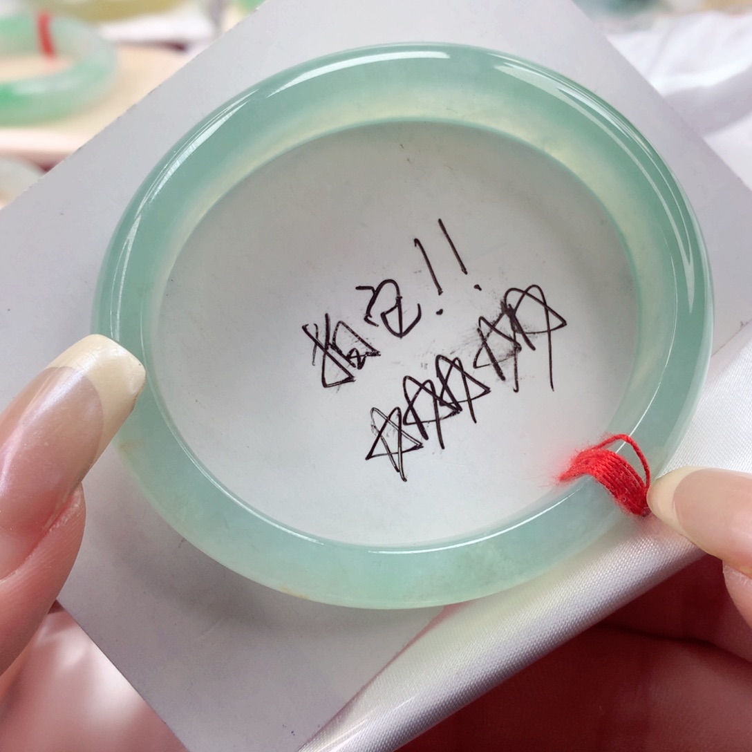 翡翠手镯未镶嵌58圈口 高级冰透手湖水绿