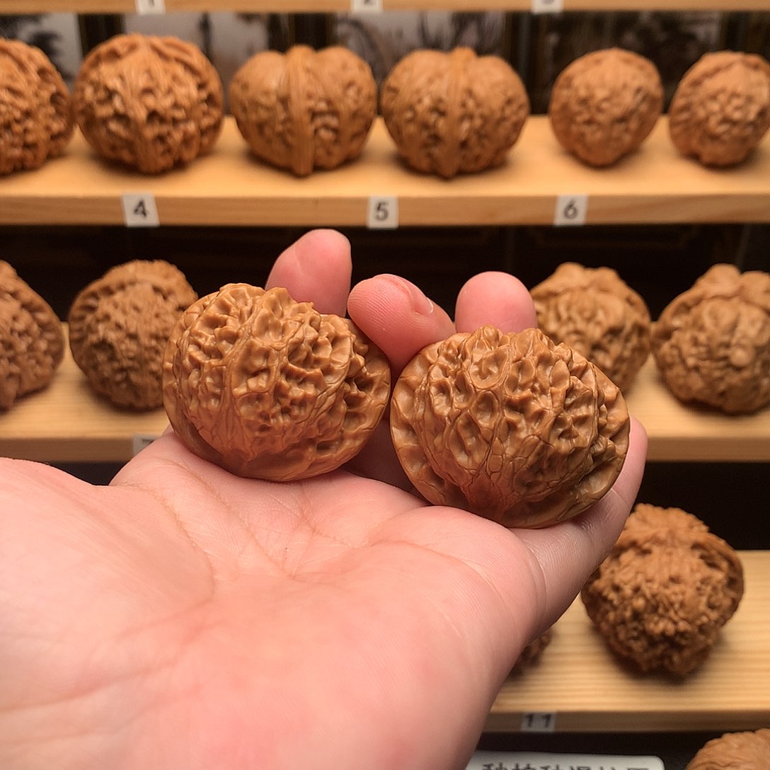 文玩核桃吊坠420号宫灯39