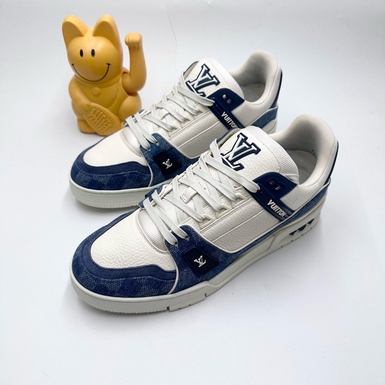 95新 LouisVuitton/路易威登 0441/41码/新款白蓝棋盘格板鞋