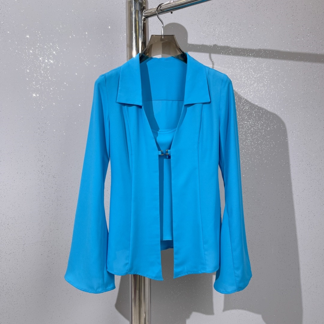 034【2612】Y2k两件套真丝喇叭袖上衣