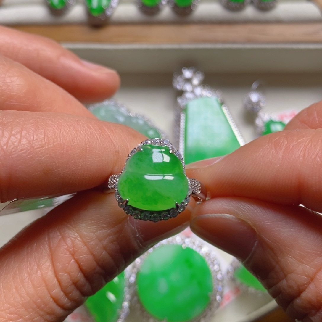 翡翠颈饰银S925镶嵌葫芦女戒