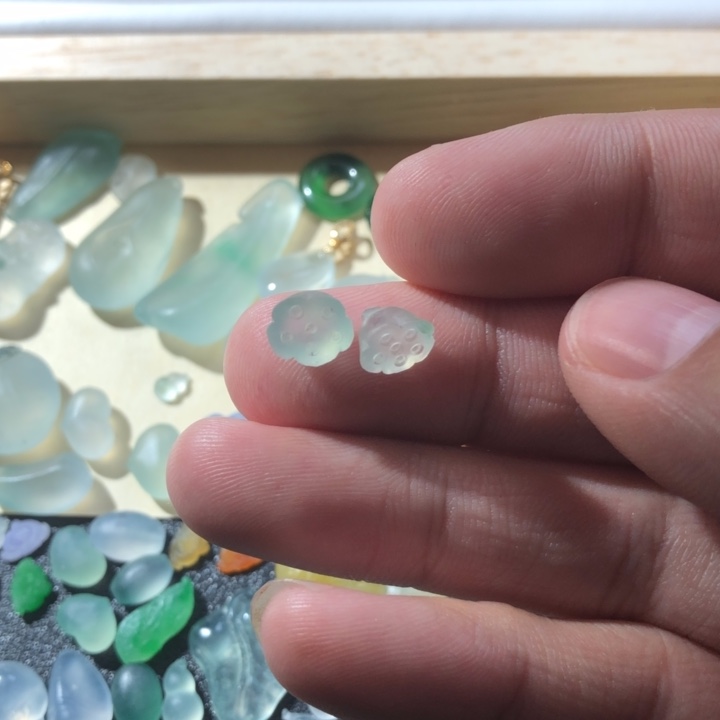 定制翡翠未镶嵌挂件