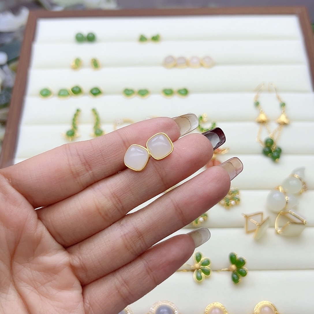 银S925镶嵌和田玉耳饰小*.