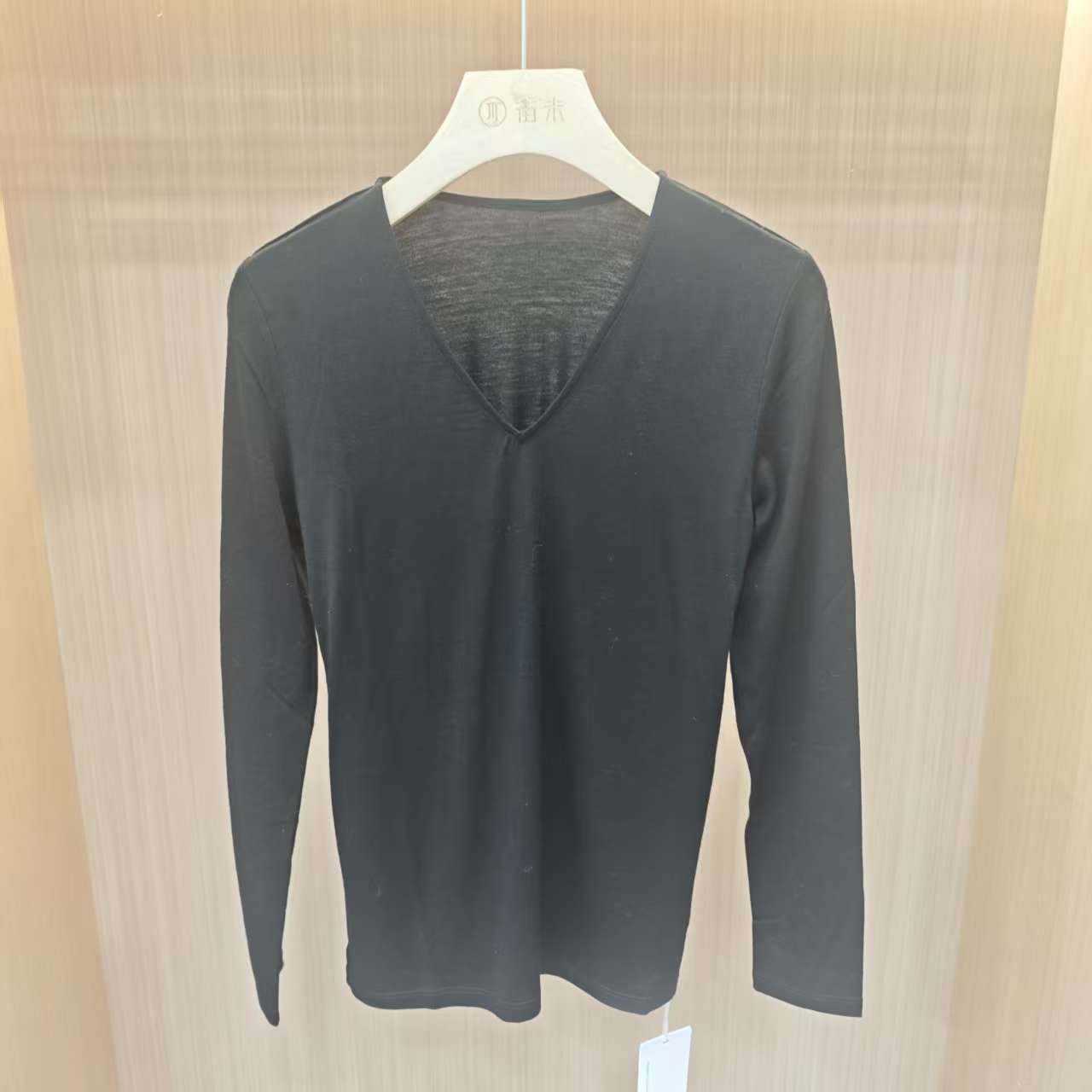 【LJWM】绵羊毛V领上衣 SY60105
