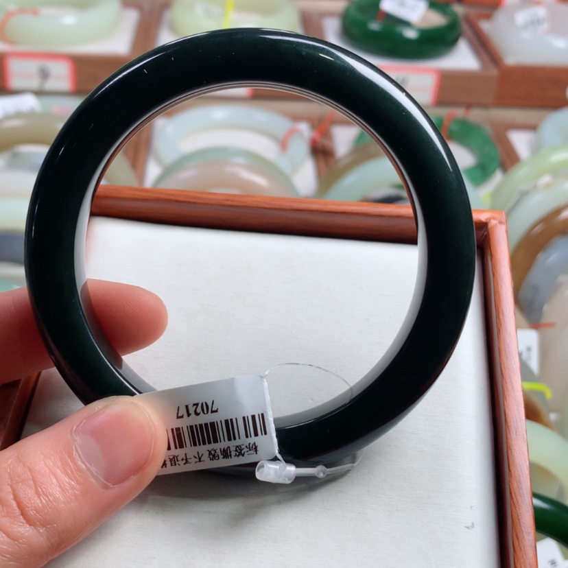 【闪购商品】和田玉手镯未镶嵌61.5