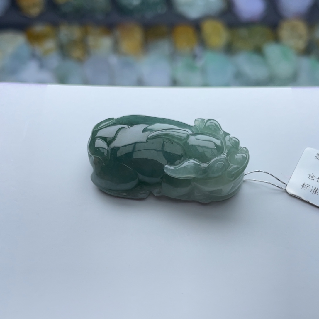 翡翠颈饰未镶嵌貔貅