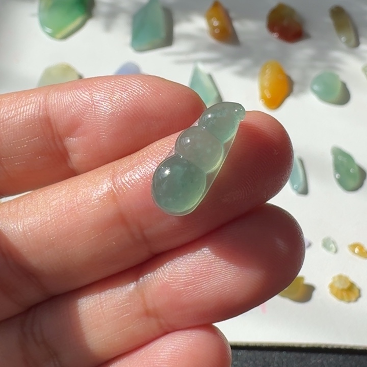 定制翡翠未镶嵌福豆