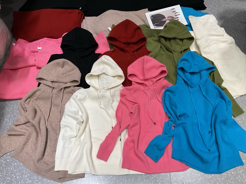 新品宽松版纯色休闲帽衫毛衣