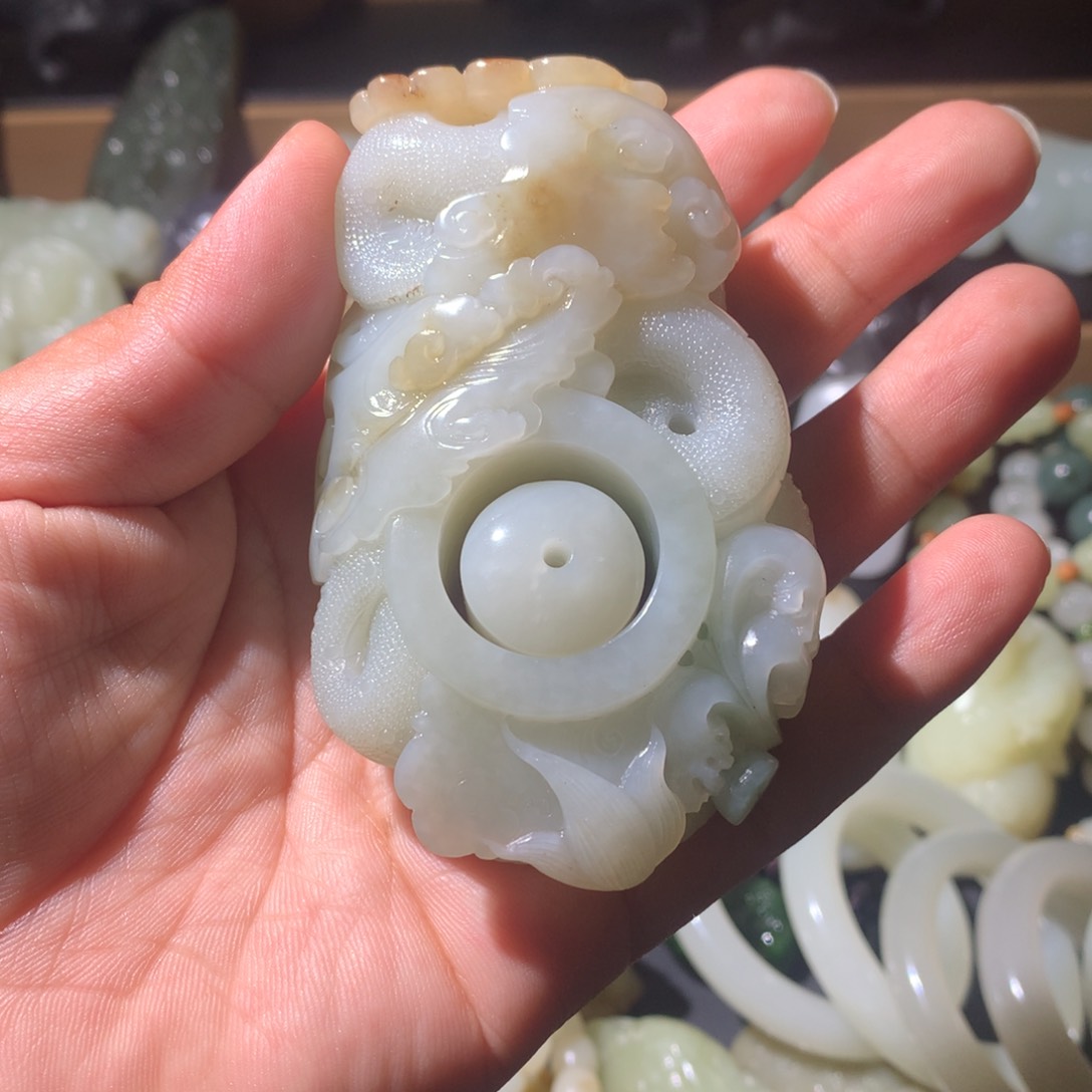 和田玉未镶嵌颈饰康****祉