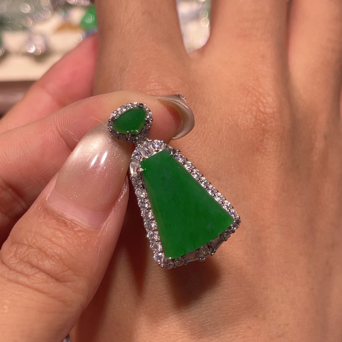 颈饰银S925镶嵌翡翠吊坠