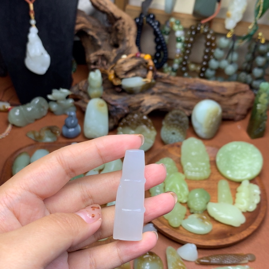 和田玉未镶嵌挂件