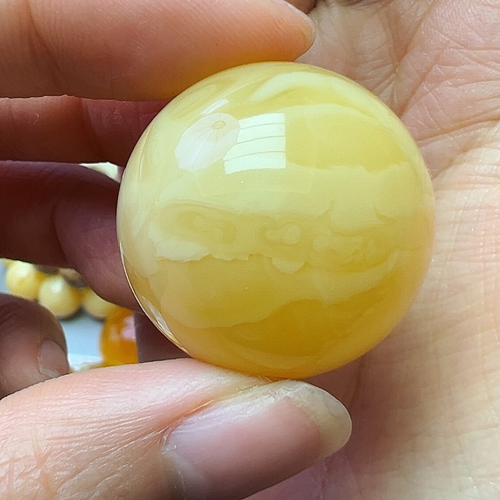 未镶嵌蜜蜡颈饰蜜蜡