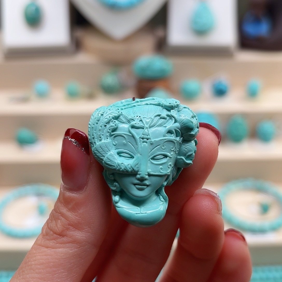 绿松石配饰未镶嵌