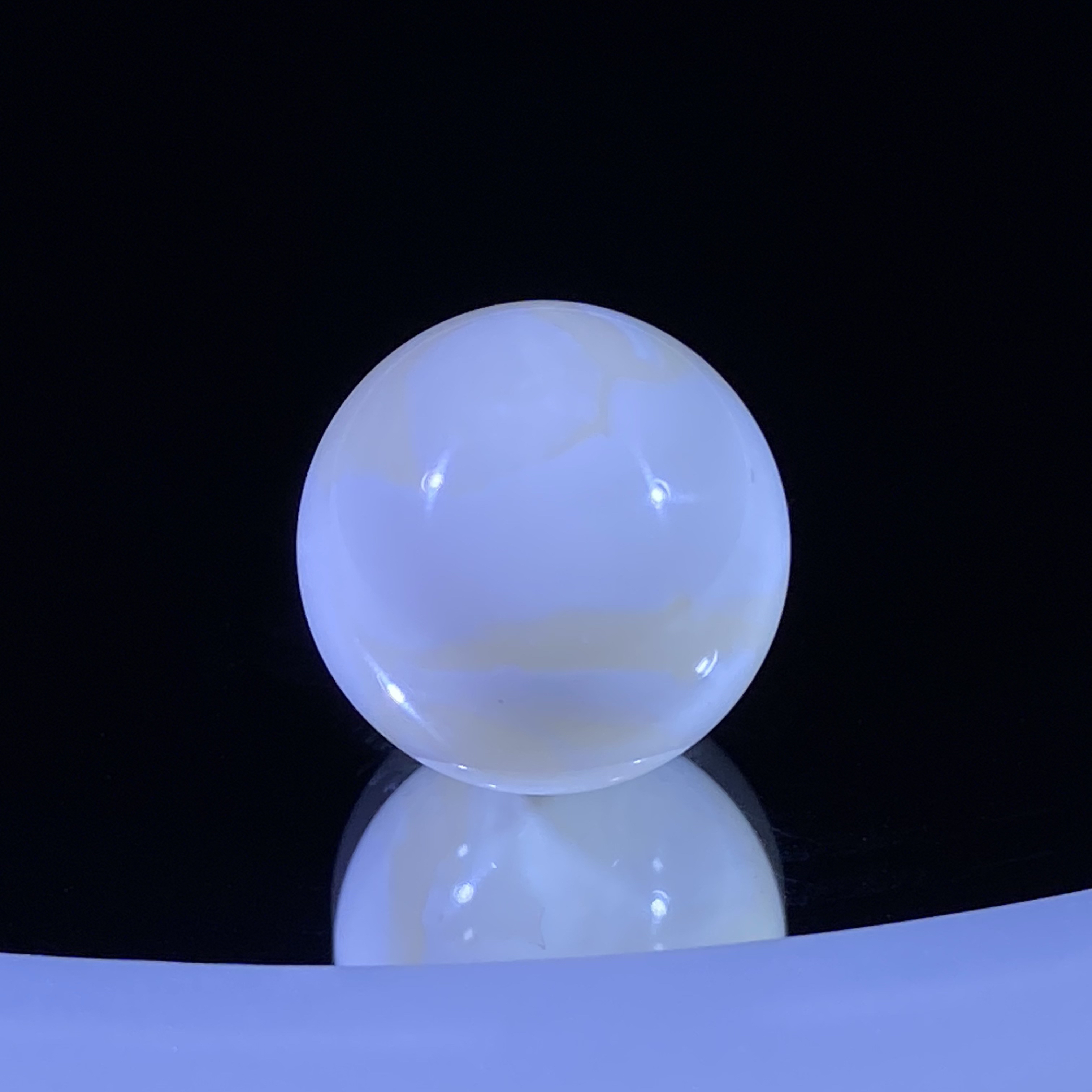 13.9mm漆瓷白蜜蜡圆珠 很白