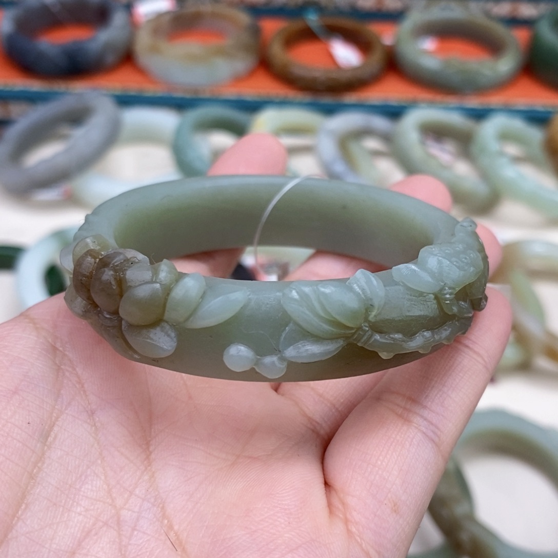 和田玉未镶嵌手镯53,6定制