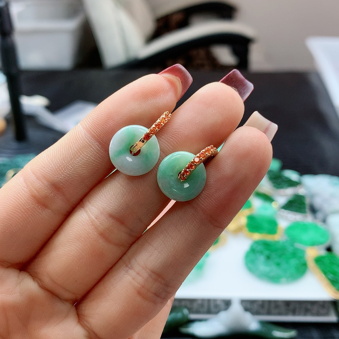 【闪购商品】翡翠耳饰未镶嵌，