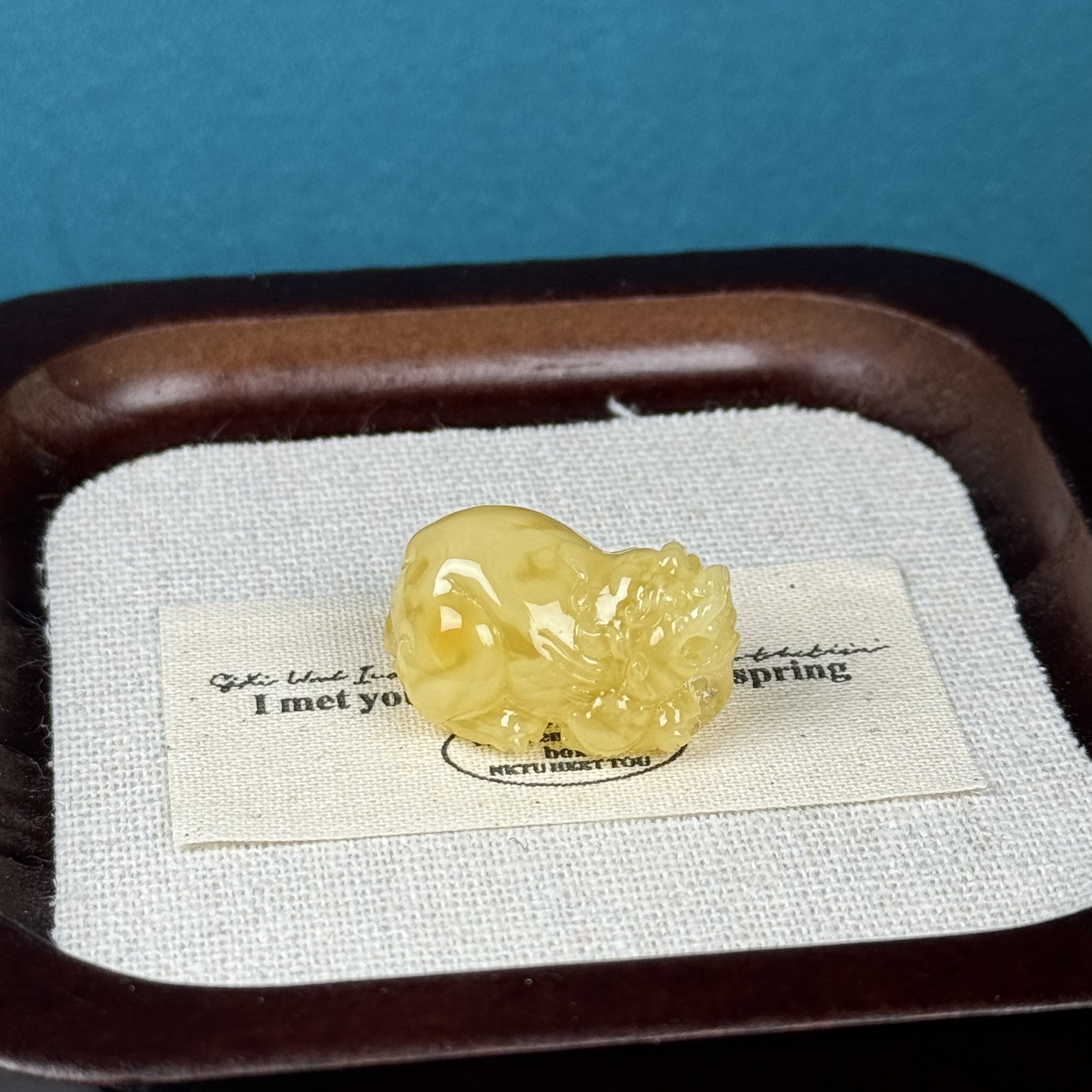 Y7183天然原矿蜜蜡 雕刻貔貅 18.9*26*15mm支持复检假一罚十