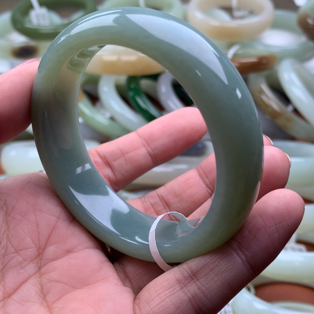 和田玉（糖玉）手镯未镶嵌