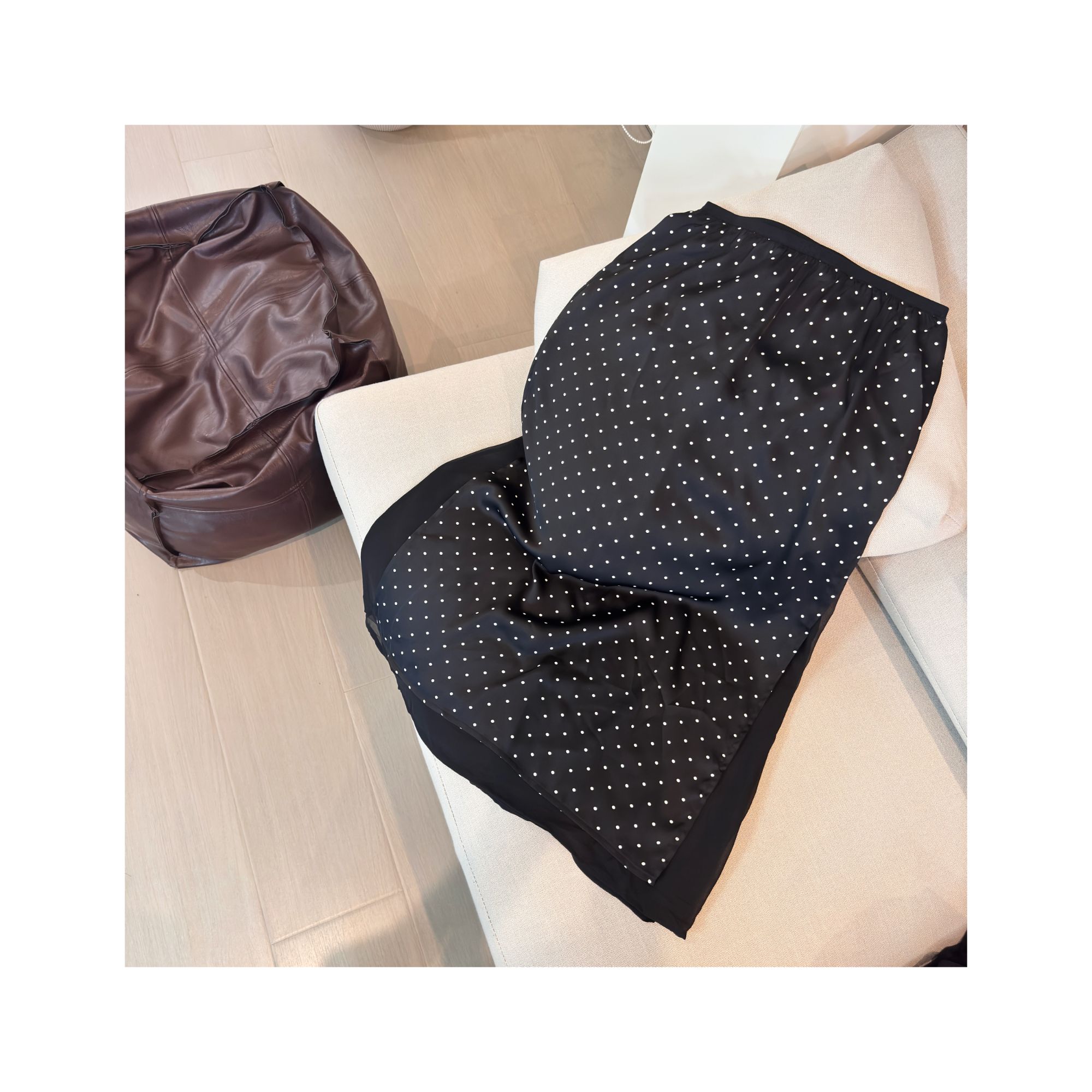 丝滑波点舒适开叉半裙