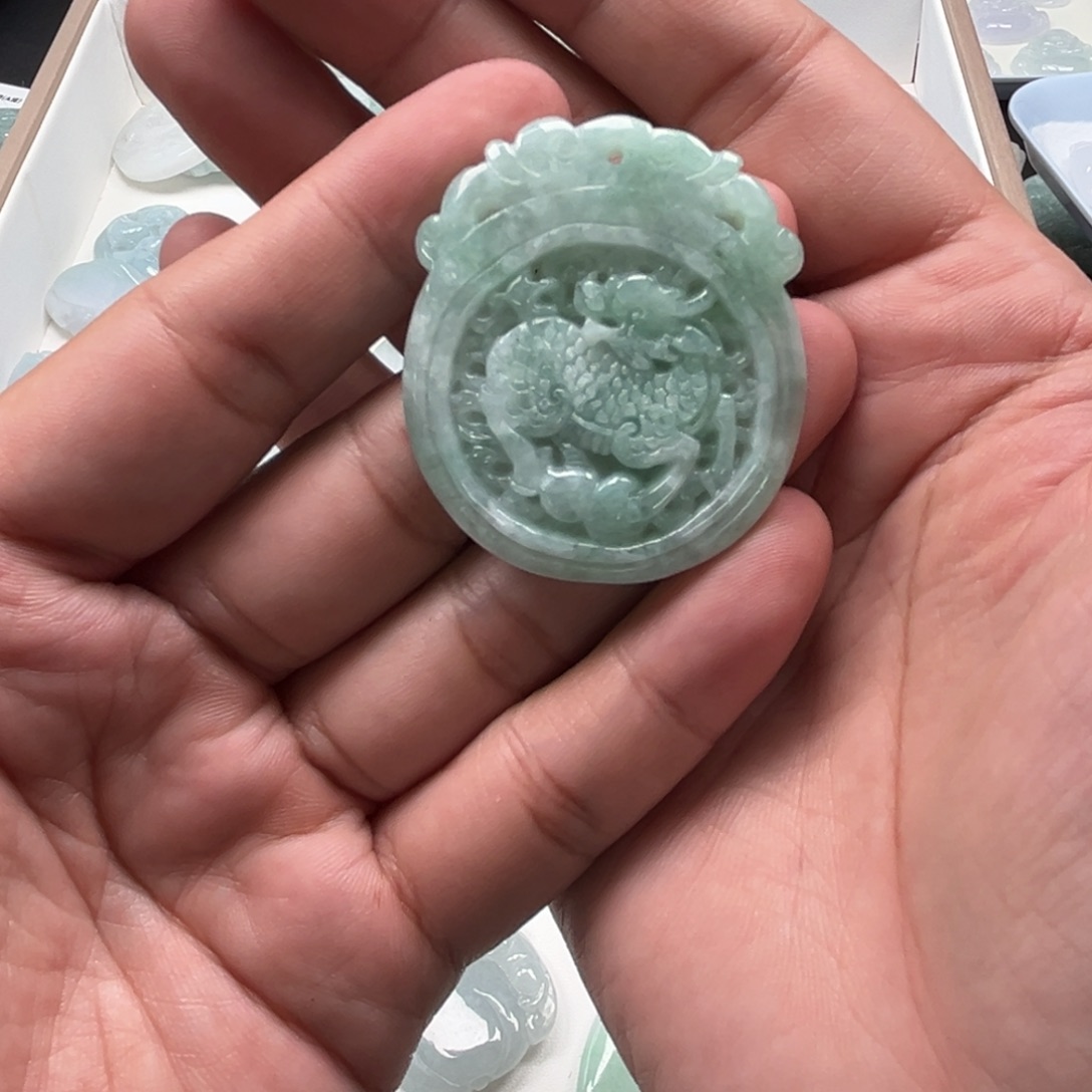 翡翠未镶嵌颈饰天然翡翠A货