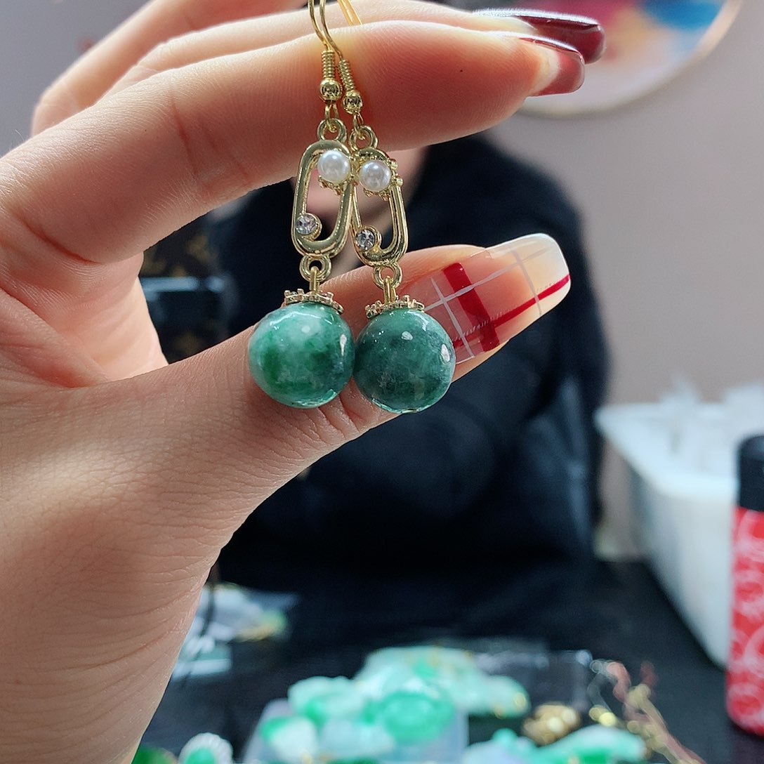 【闪购商品】翡翠耳饰未镶嵌，