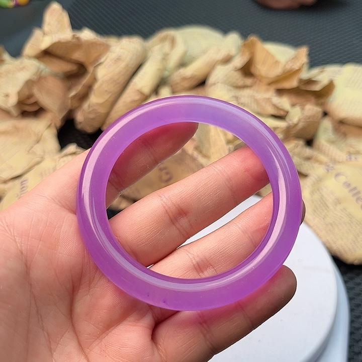 翡翠手镯未镶嵌啊啊
