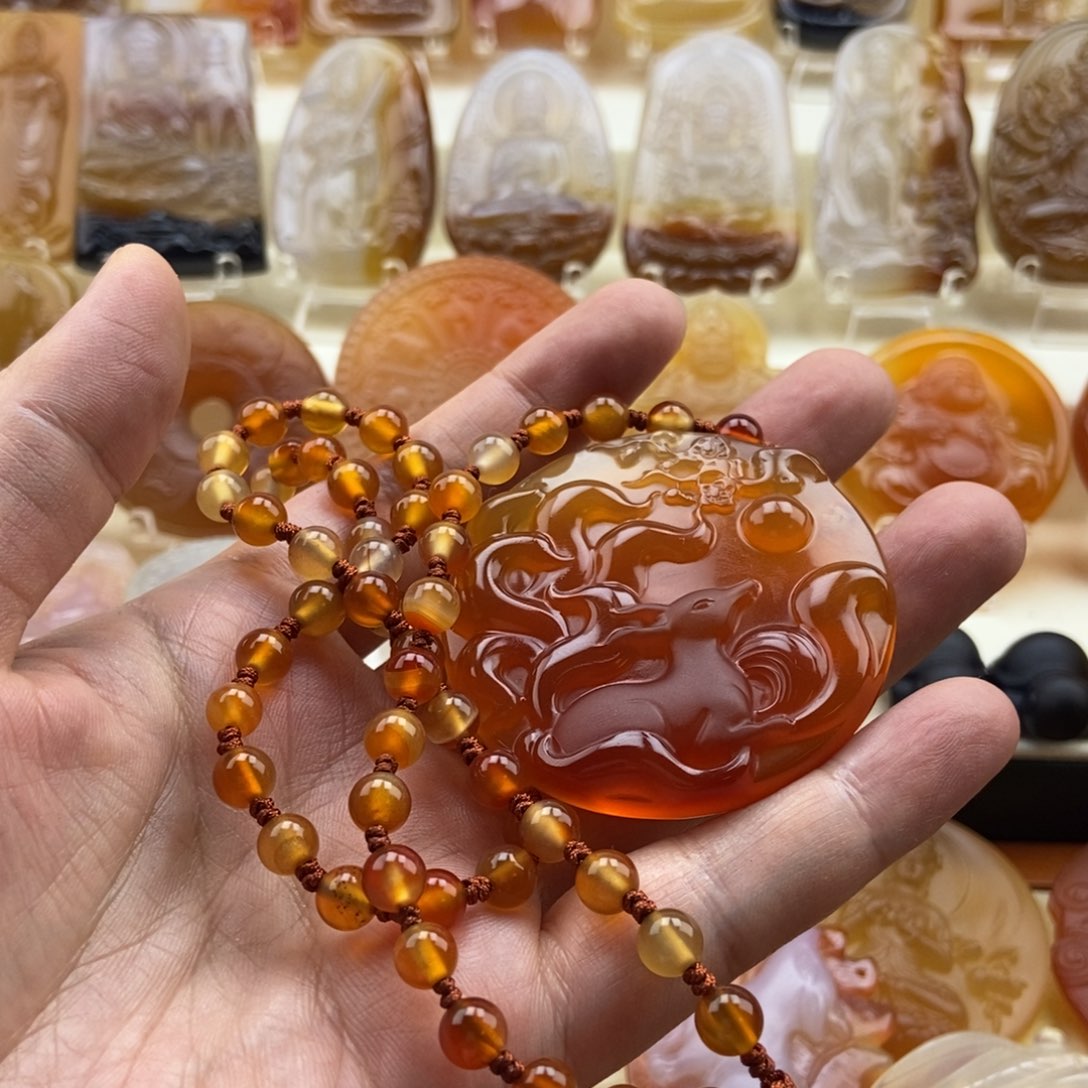 肉***娘玛瑙/玉髓未镶嵌颈饰