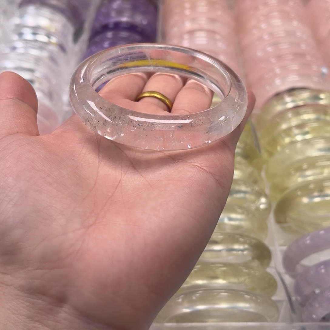 手镯水晶未镶嵌白水晶57.5（有共生）