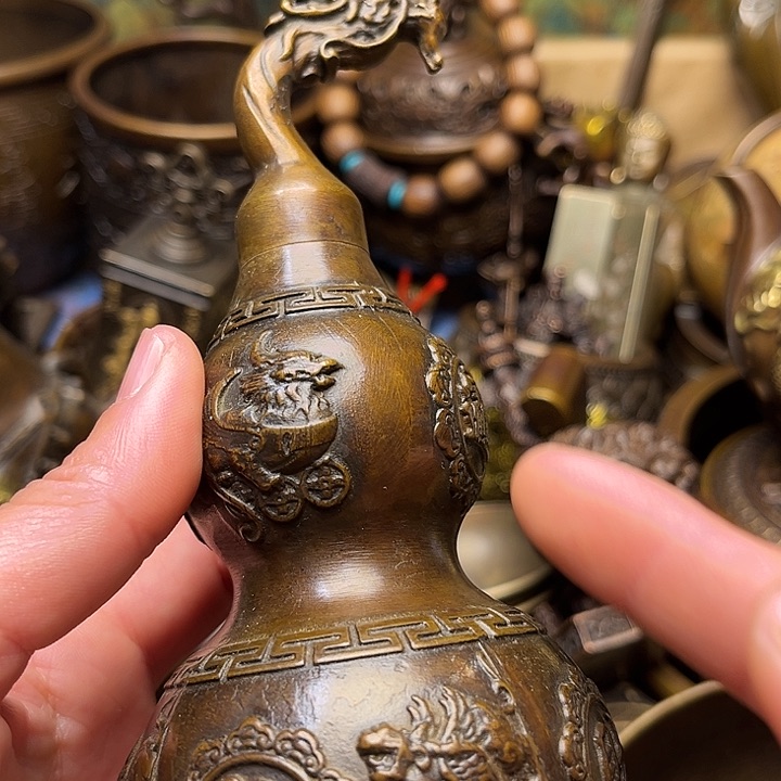 精美铜器批发档口