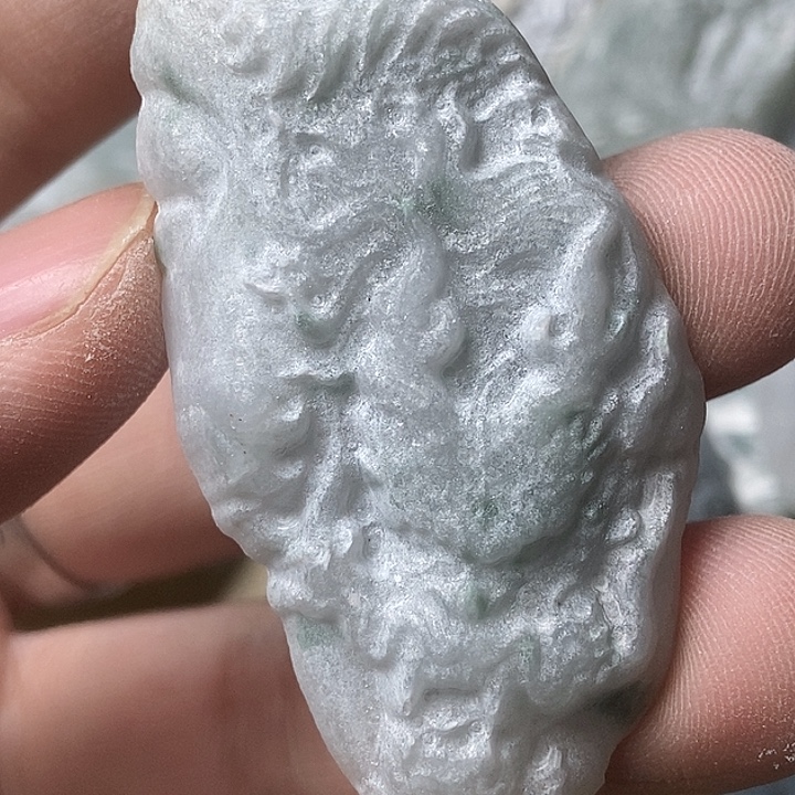 贤***定制翡翠未镶嵌黄金会改变v