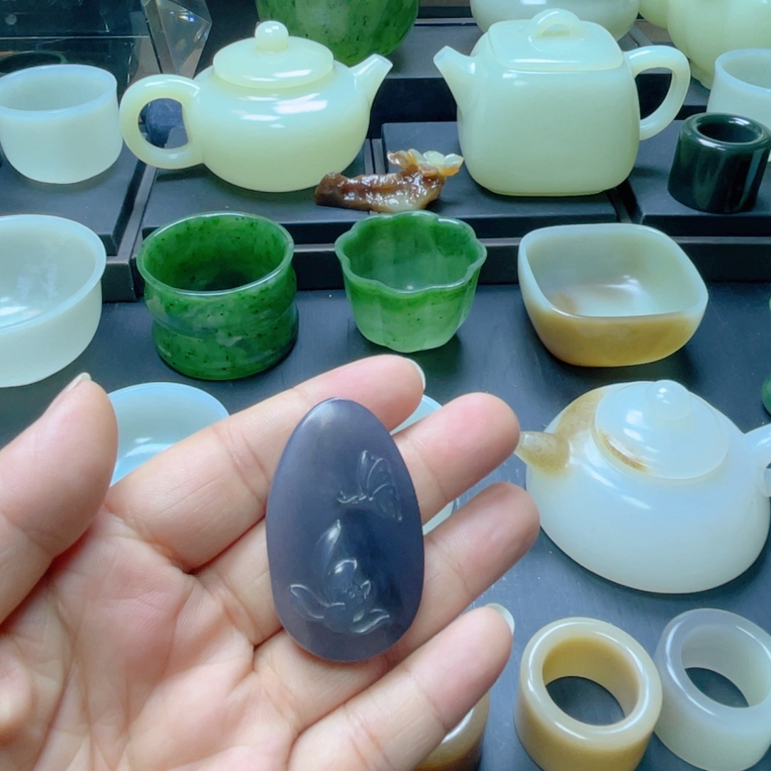 和田玉未镶嵌挂件包容价