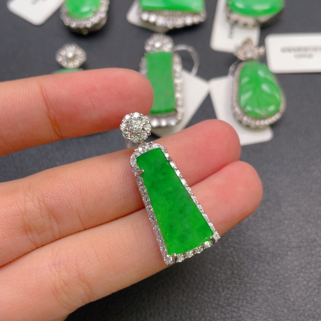 翡翠银S925镶嵌颈饰