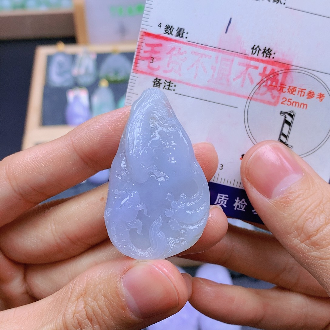 翡翠未镶嵌颈饰翡翠