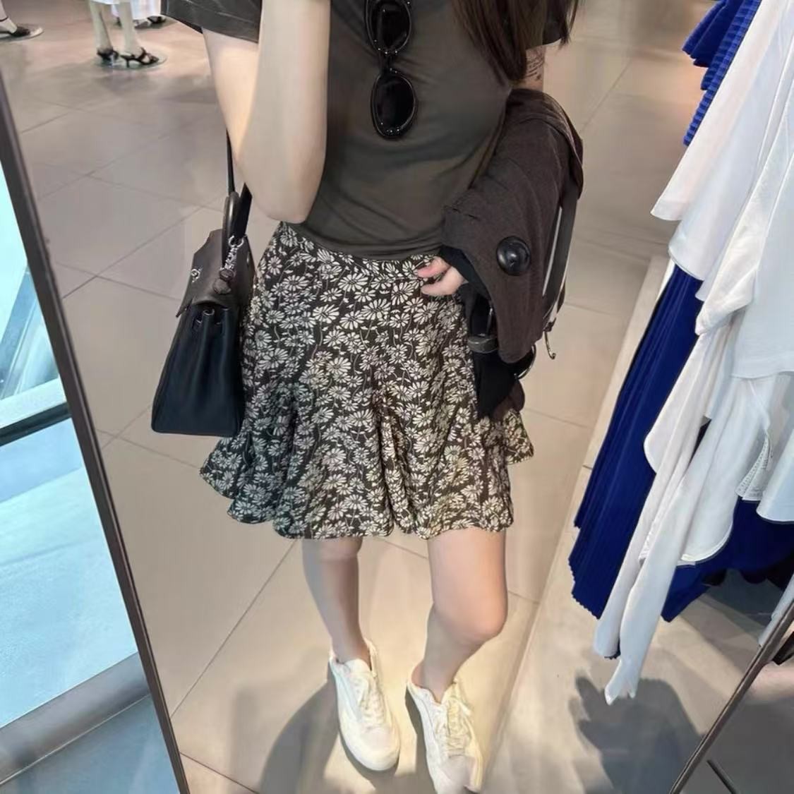[胖鹅张]夏宽松弹力小花朵碎花短裙#1272[实物以直播间展示为准]