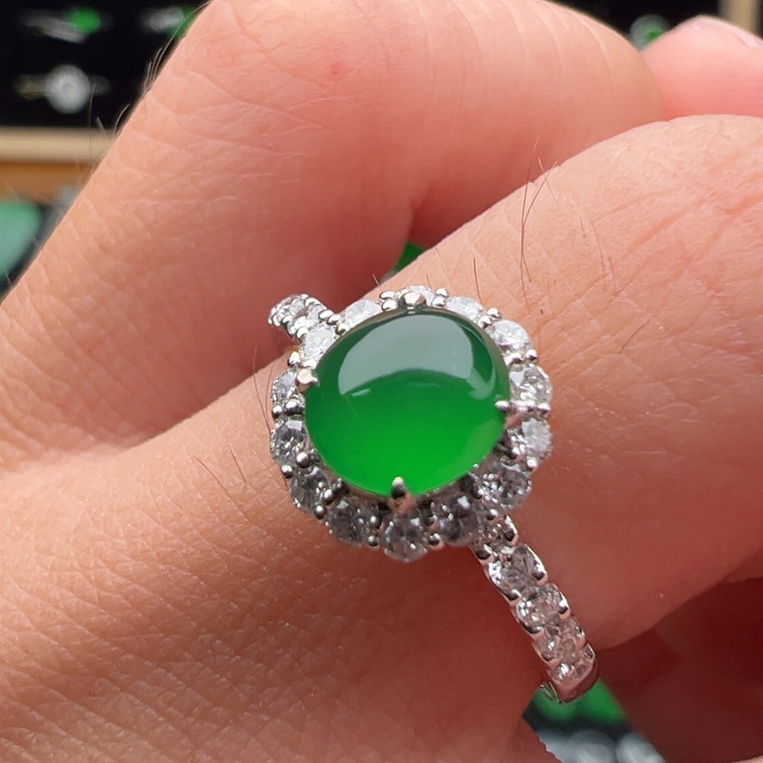 翡翠18K金镶嵌戒指蛋面6.4