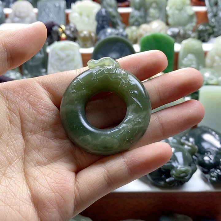 和田玉颈饰未镶嵌用****2