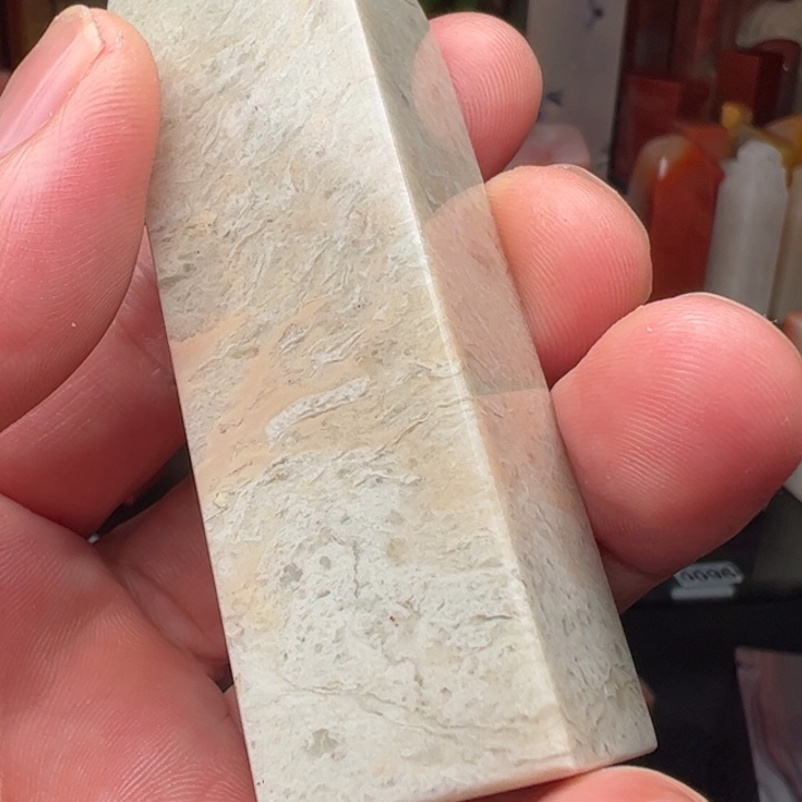 老挝石用*我们的确是＂我的