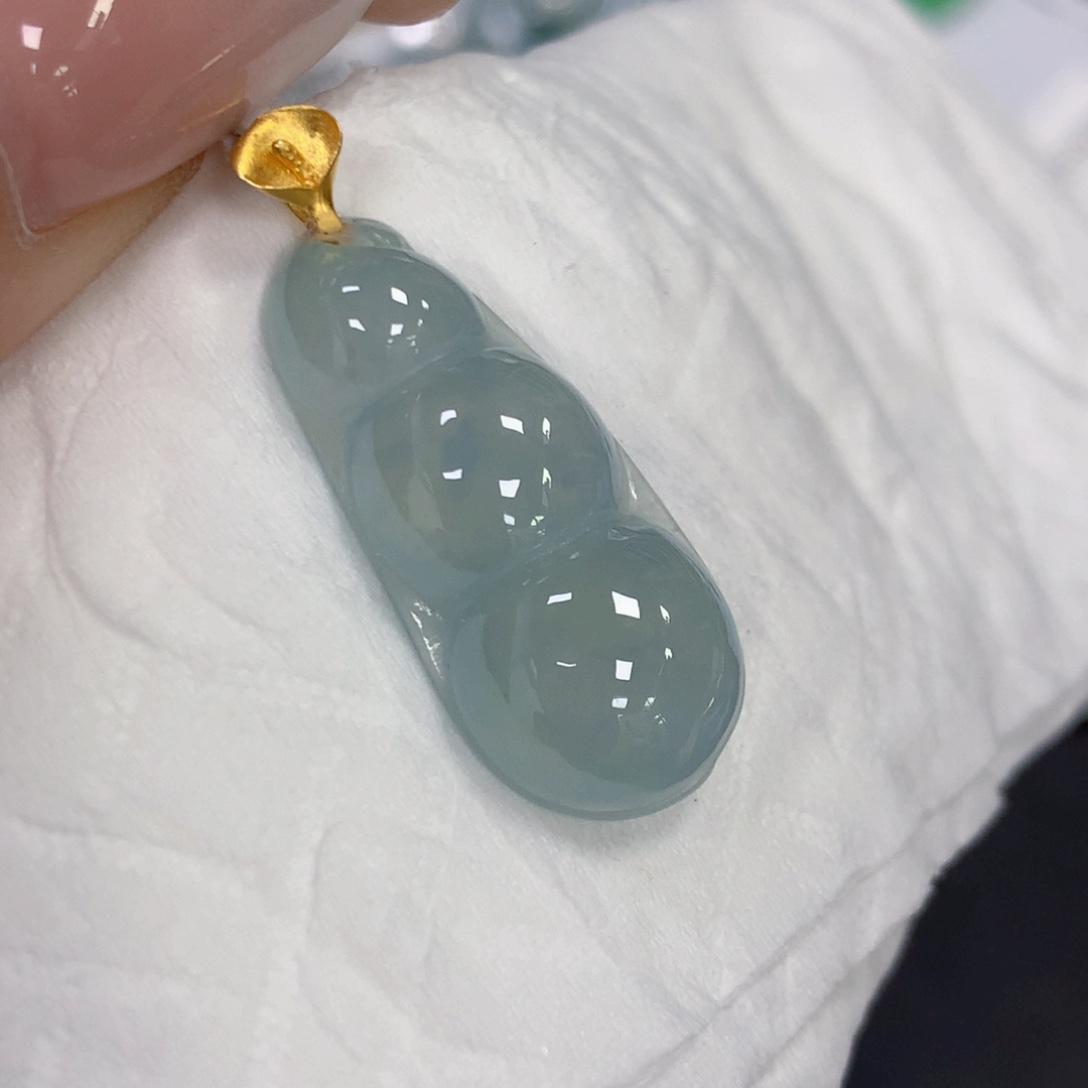 颈饰18K金镶嵌翡翠