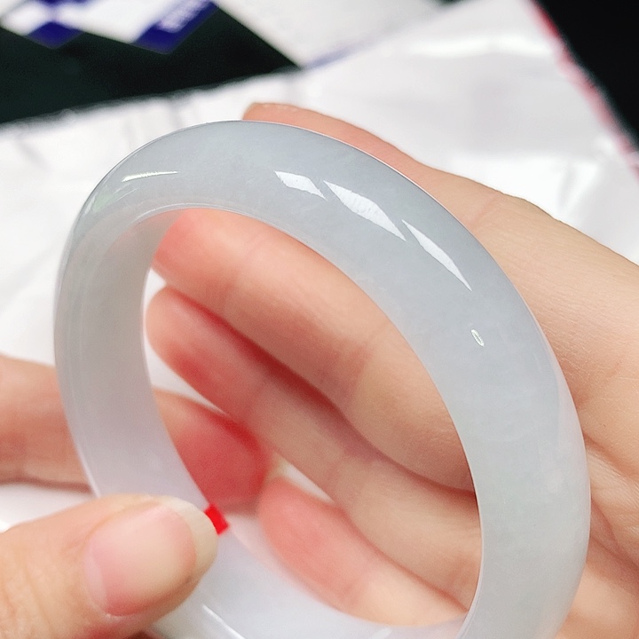 翡翠手镯（圆镯）未镶嵌