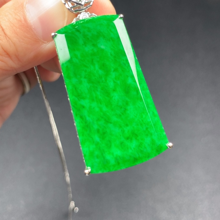 翡翠吊坠(不含链)18K金镶嵌惊喜