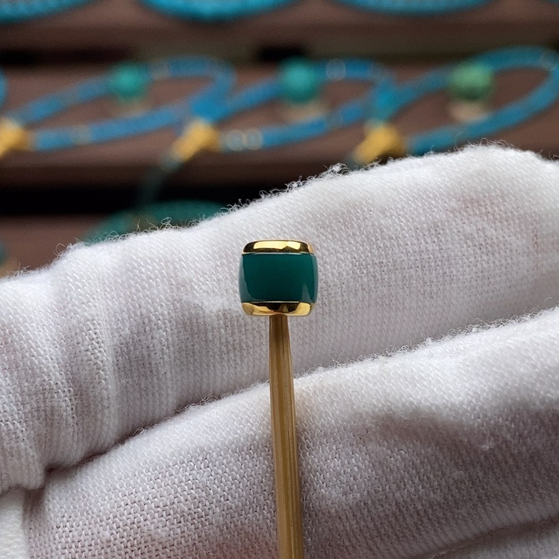 M***b绿松石18K金镶嵌绿松石配饰